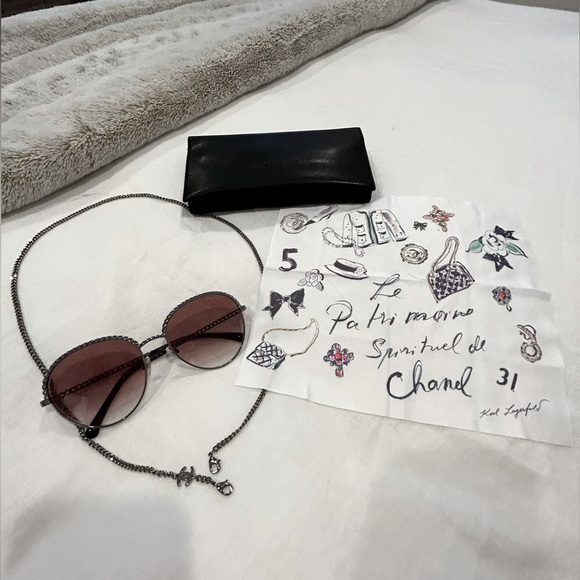 CHANEL Accessories Chanel Pantos Chain Sunglasses With Accessories